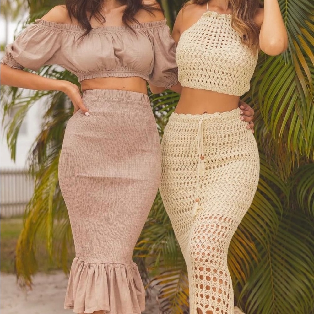 SOLD- Crochet Skirt And Crop Top SET - Picture 6 of 12